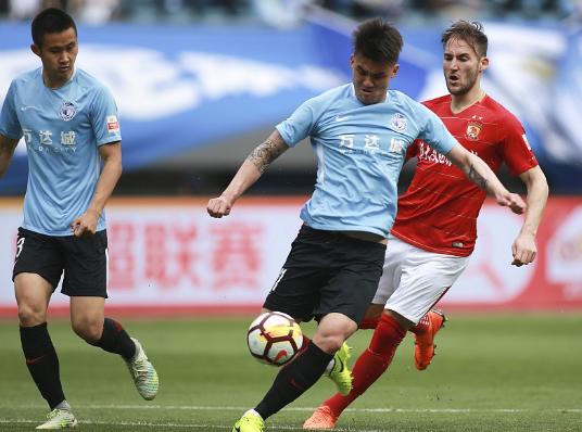 恒大客场击败大连一方,重回榜首位置的简单介绍 恒大客场击败大连一方,重回榜首位置的简单介绍