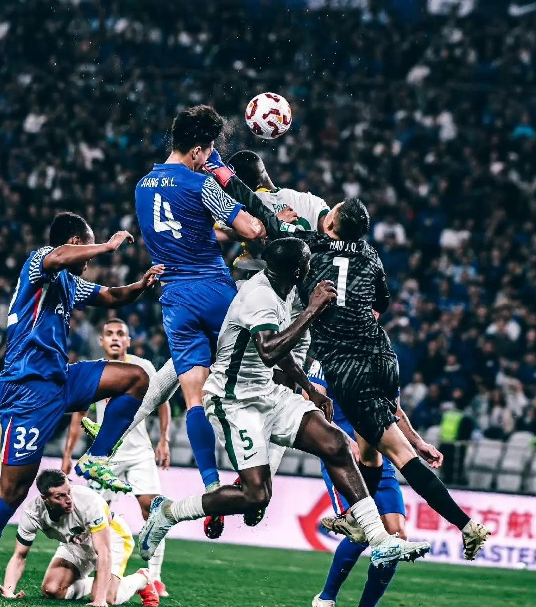 球队遭遇伤病潮,备战面临诸多困难 球队遭遇伤病潮,备战面临诸多困难