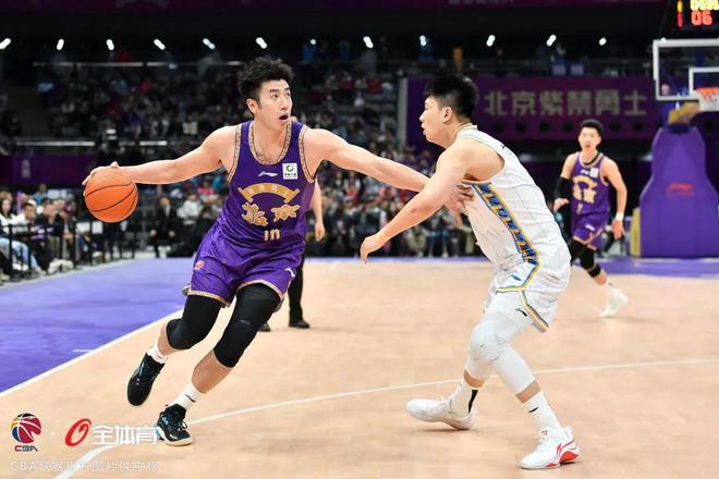 关于湖南卫视队遭遇河北队,惜败离开赛场的信息 关于湖南卫视队遭遇河北队,惜败离开赛场的信息