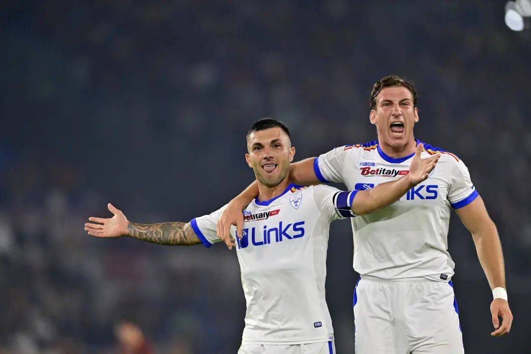 包含萨索洛客场取胜，球队战绩蒸蒸日上的词条