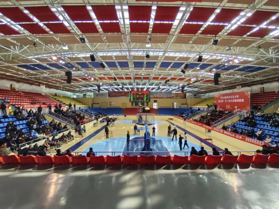 包含球场之上，心有所动，赛事精彩纷呈的词条