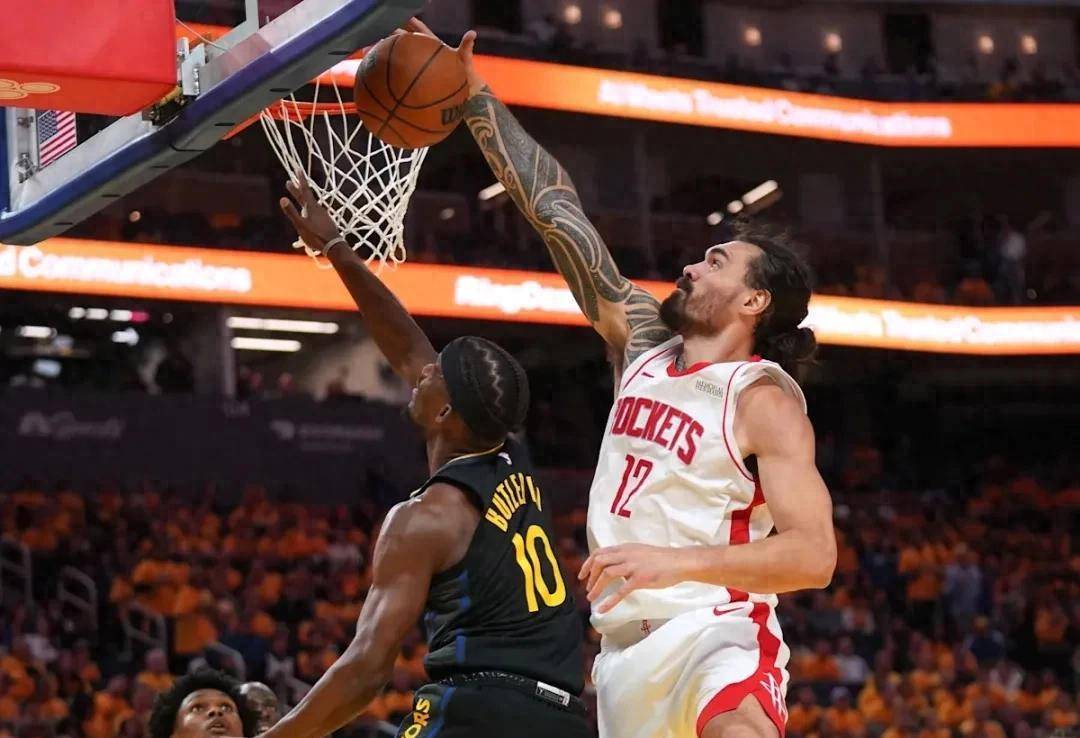 雷霆客场逆袭火箭，凯文-亚当斯篮下表现抢眼的简单介绍