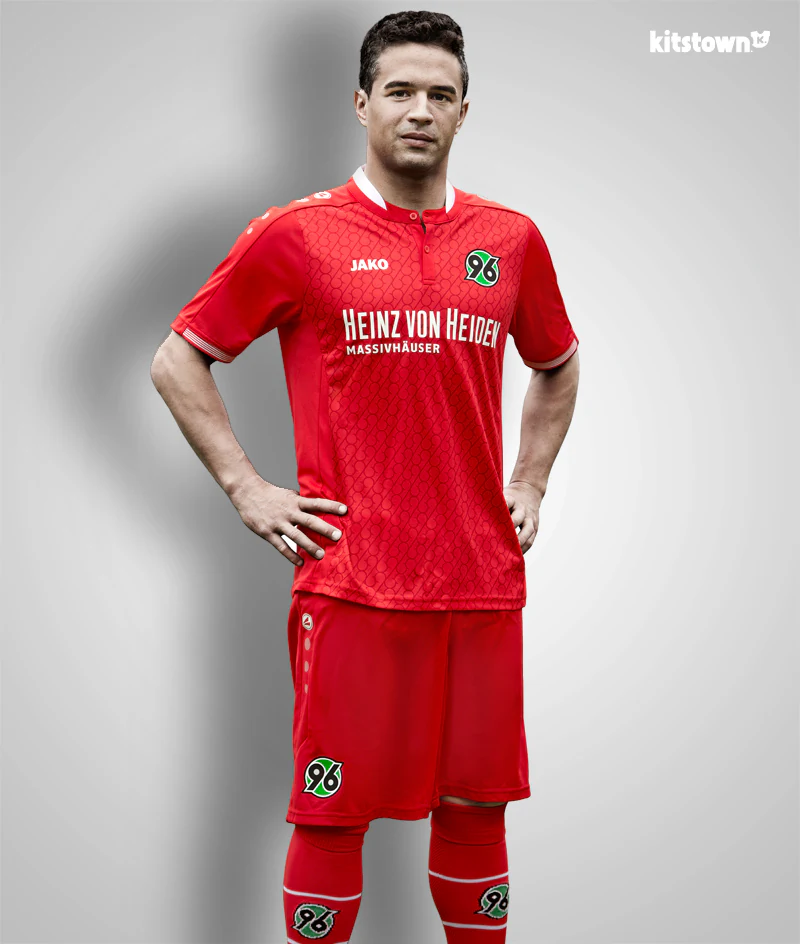 包含汉诺威在主场告捷，迎来新一轮胜利征程的词条