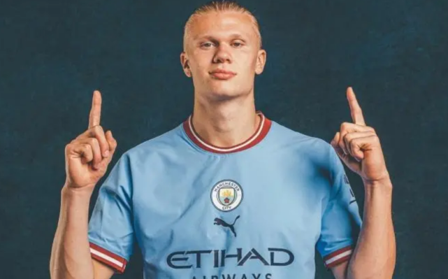 转会市场疯狂：球星身价节节攀升