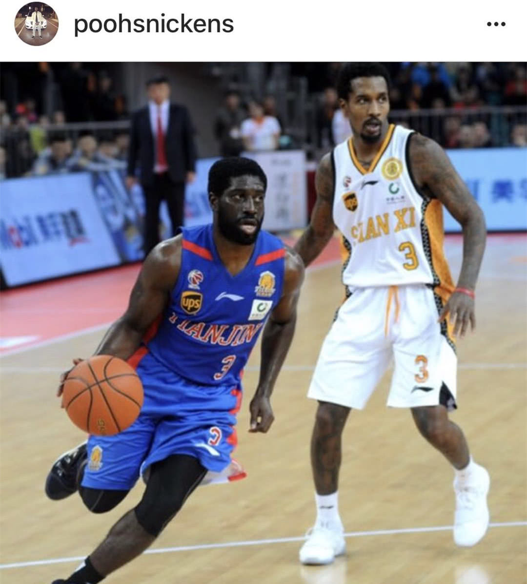 关于球员在场外展现出色光环，获得认可的信息