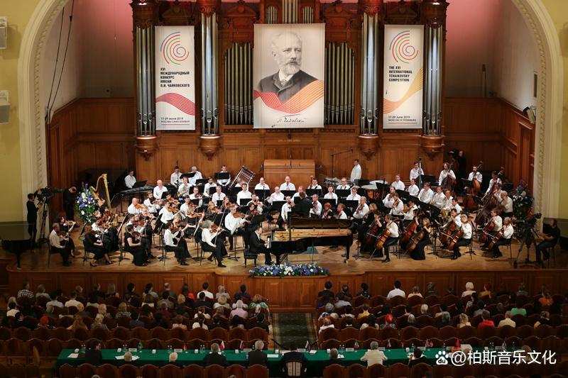 FB体育注册网址-包含阿尔梅里亚新秀崭露头角，担纲球队主力的词条