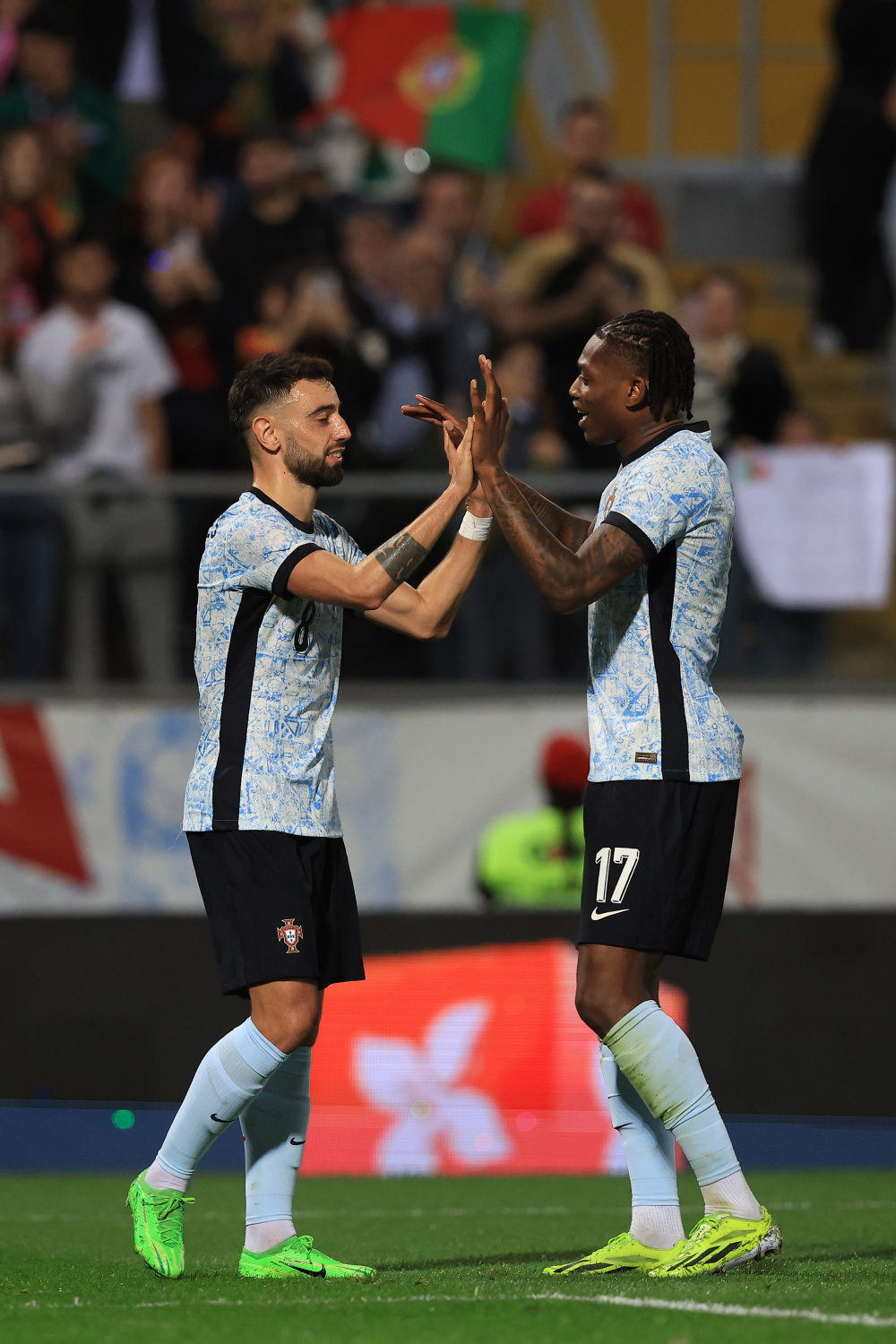 瑞典足球队在友谊赛中赢得胜局 瑞典足球队在友谊赛中赢得胜局