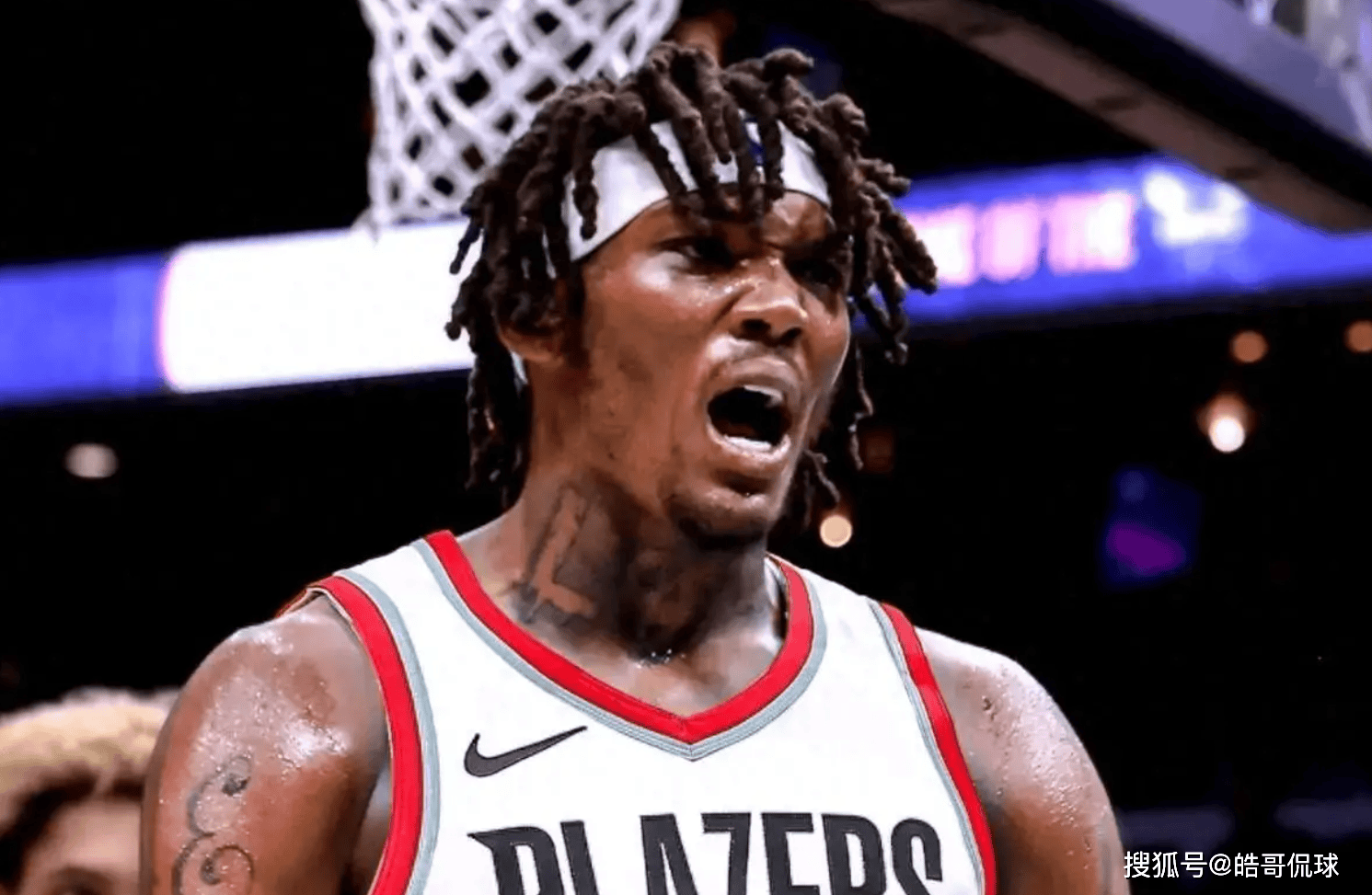 包含开拓者主场失利，球员饱受压力的词条