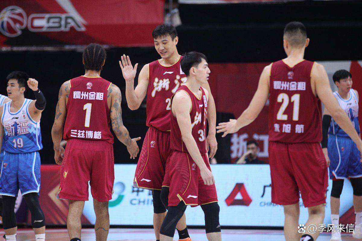 FB体育在线-回身反超，球员逆袭带队获胜的简单介绍