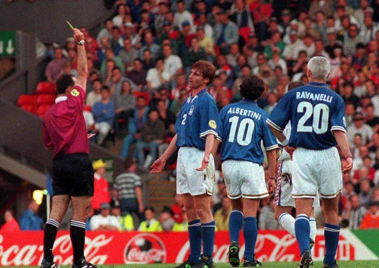 意大利队取得胜利进军淘汰赛