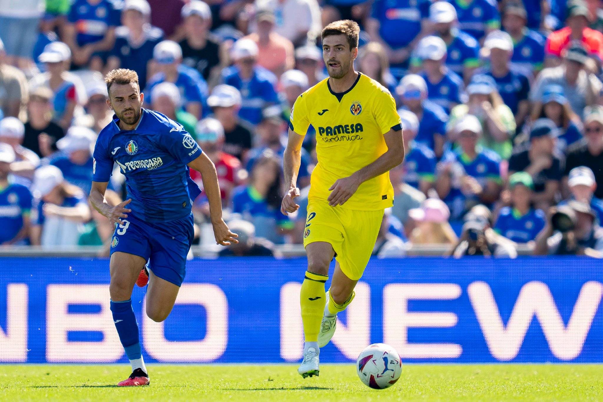 比利亚雷亚尔主场惨败，降级悬念加重