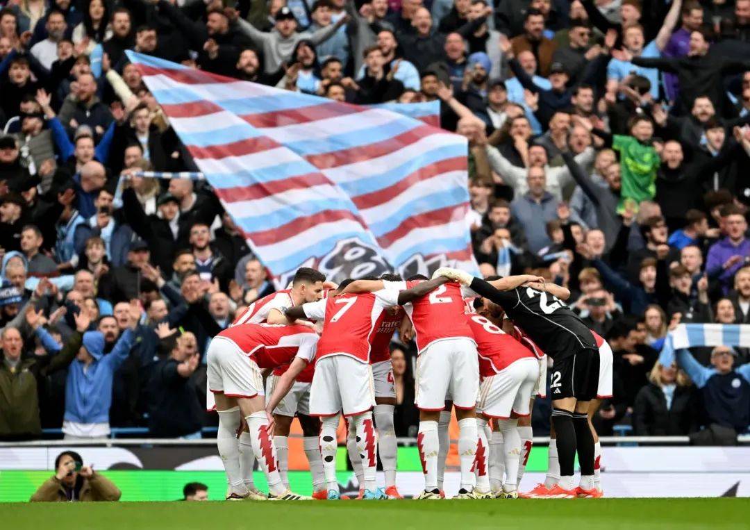 曼城客场战平，保持榜首位置不变