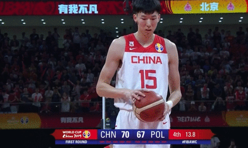 河南男篮战胜强敌，喜迎胜利