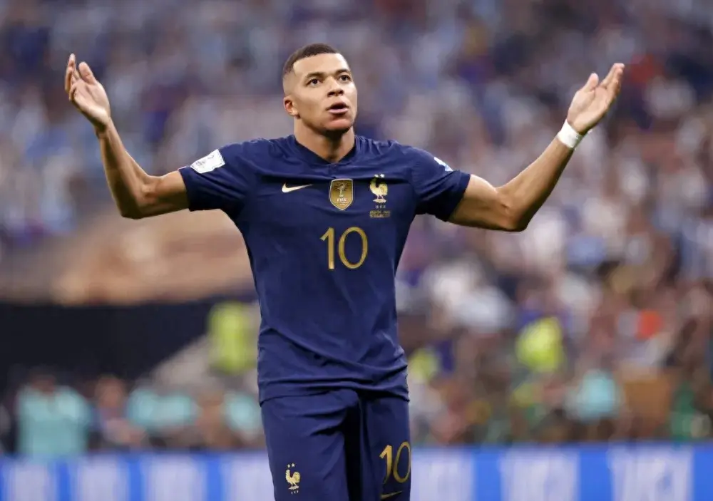 法国队在近期比赛中大放异彩,展现强大实力 法国队在近期比赛中大放异彩,展现强大实力