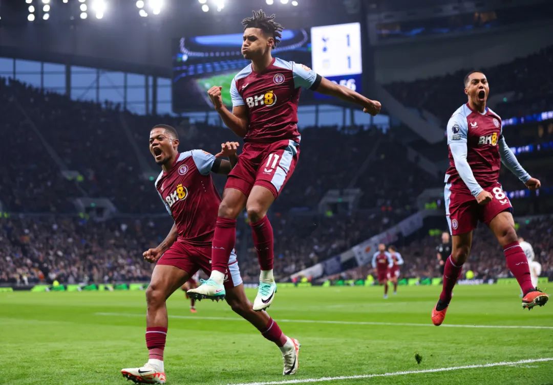 英超豪门联手冲冠，攀上榜首位置