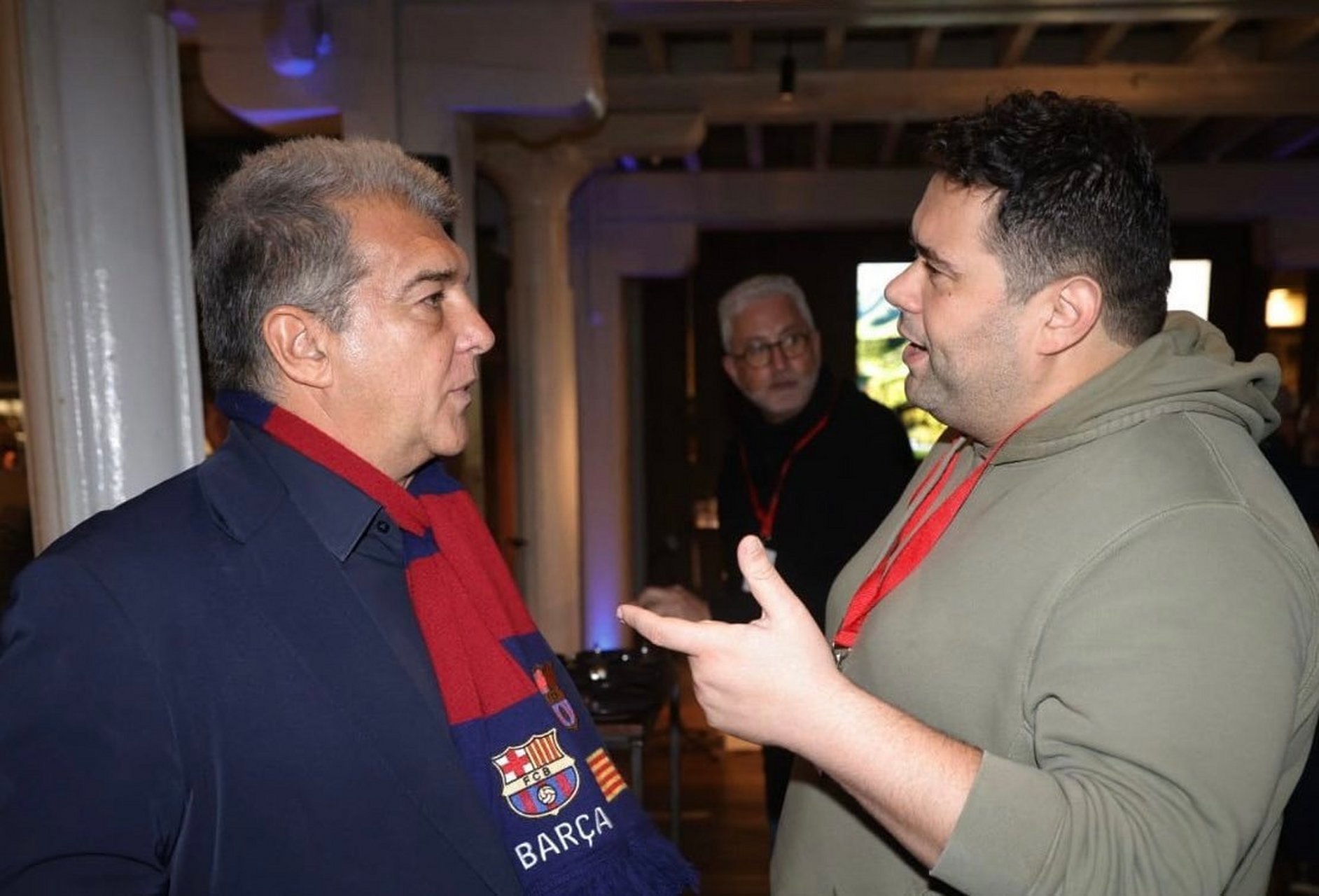 巴塞罗那教练团队进行战术调整，备战新赛季