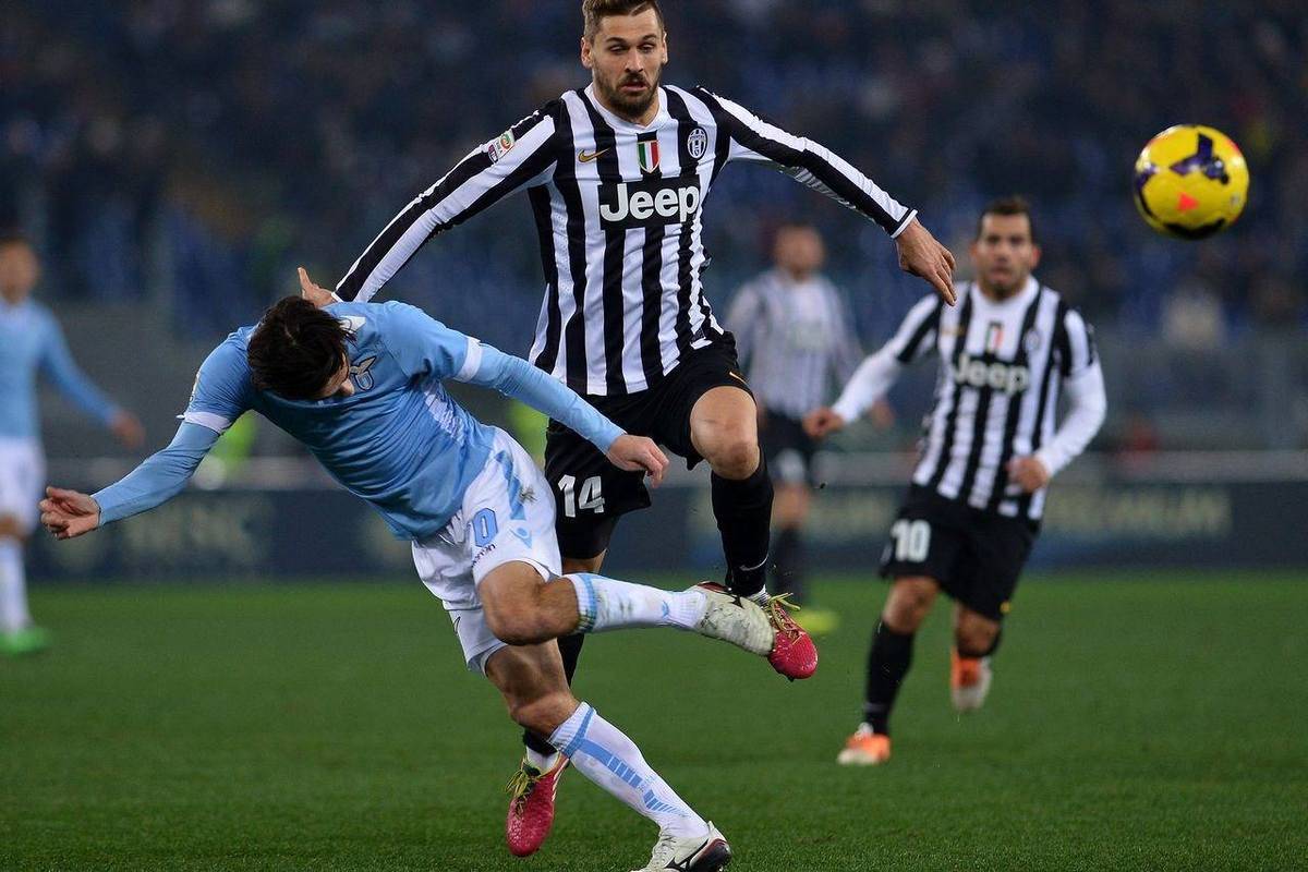 包含尤文图斯后防线表现不佳，成为败战主因的词条