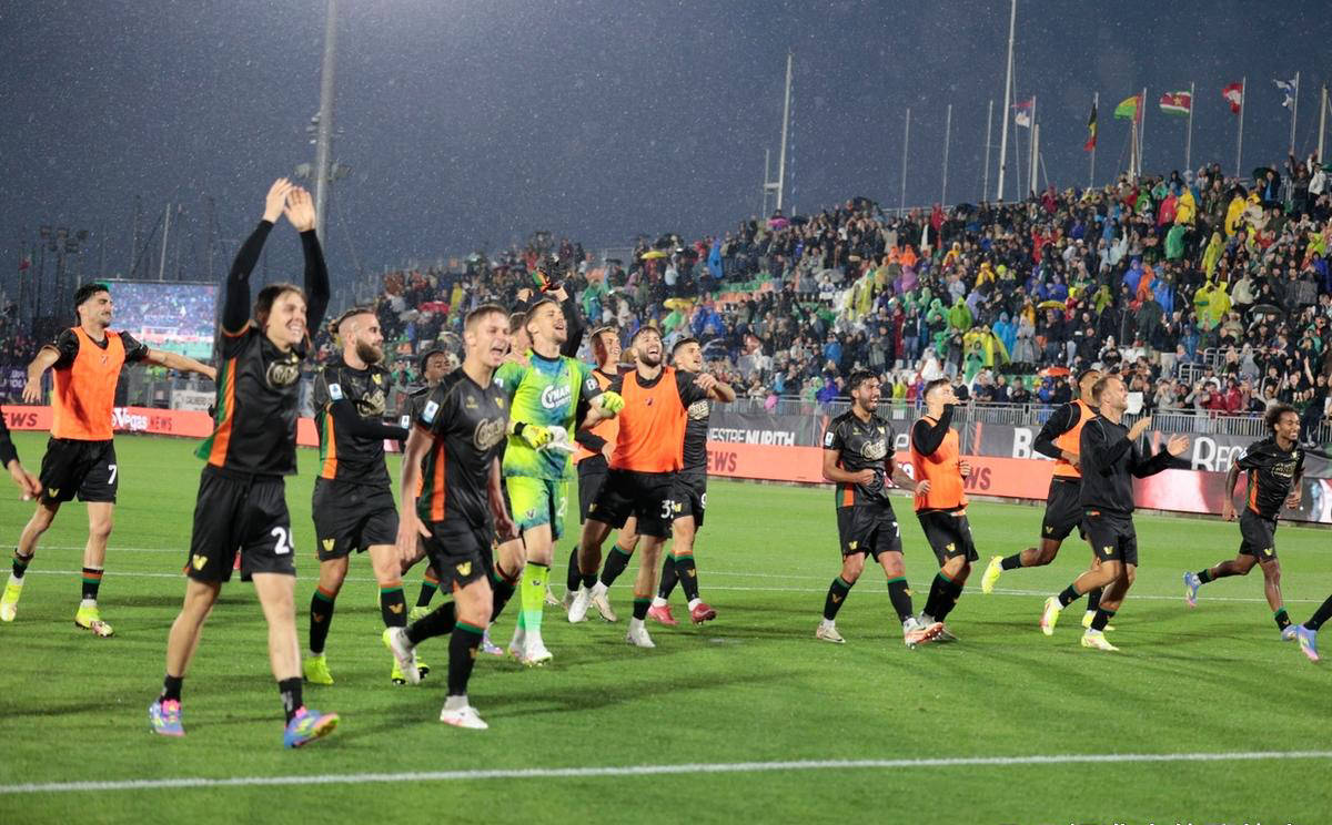 佛罗伦萨队主场大捷,意甲保级前景看好 佛罗伦萨队主场大捷,意甲保级前景看好