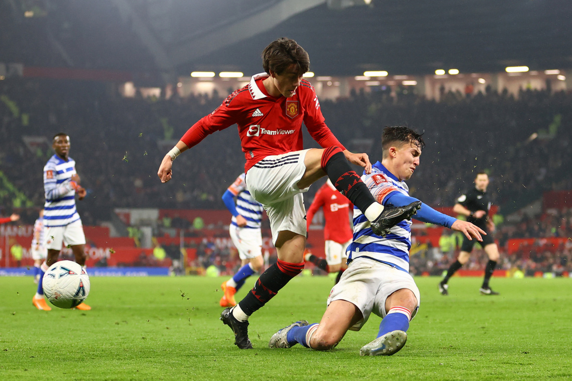 强强对话，欧洲预选赛中波澜不惊