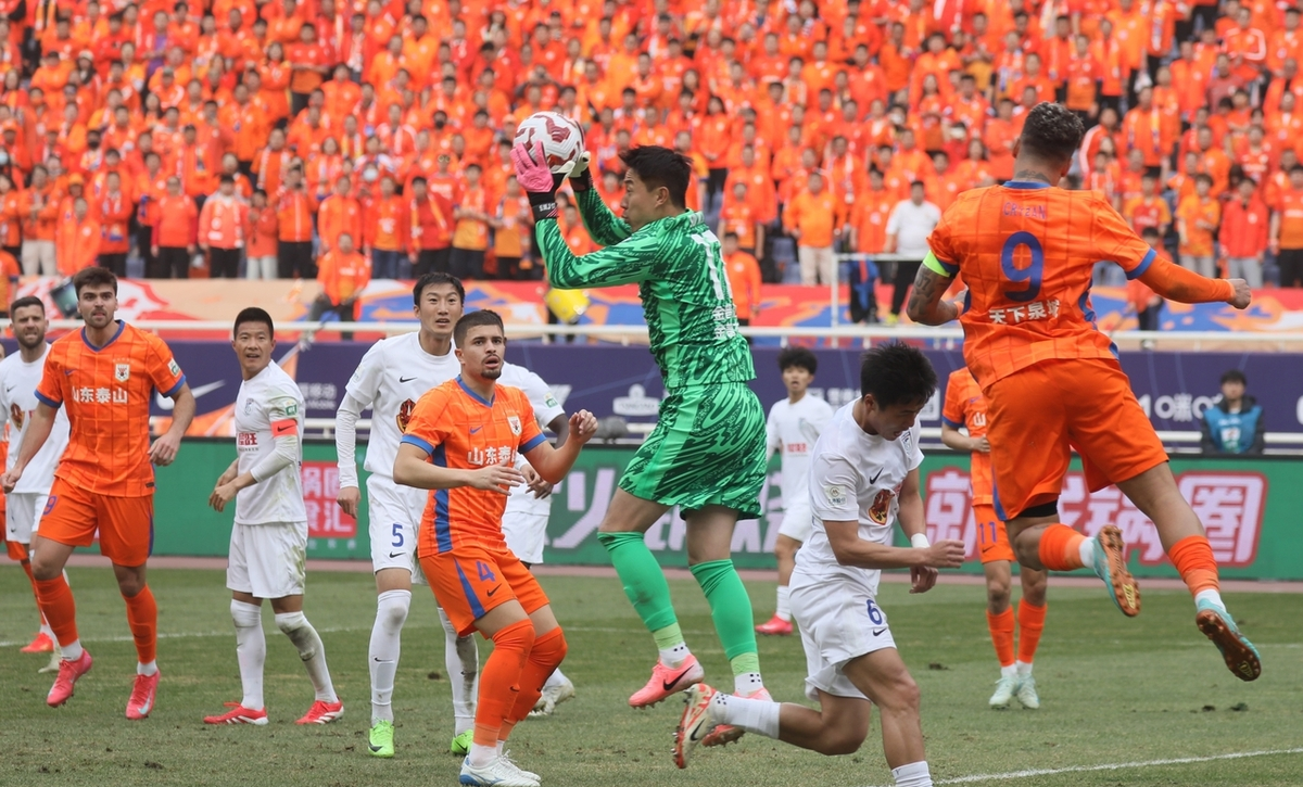 训练磨练实力球员信心高涨迎战强敌