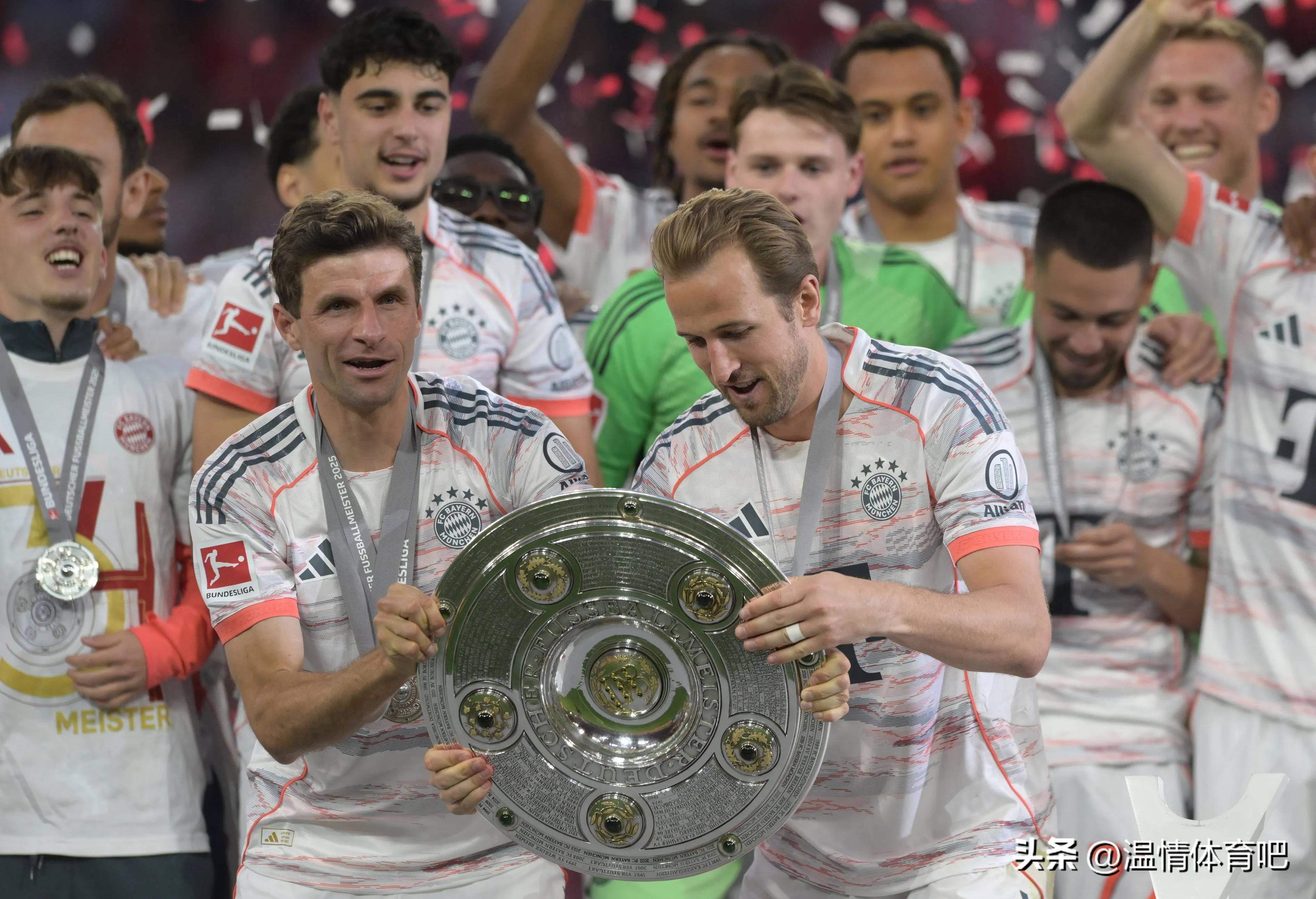 包含联赛充满悬念，球队实力差别变得更小的词条