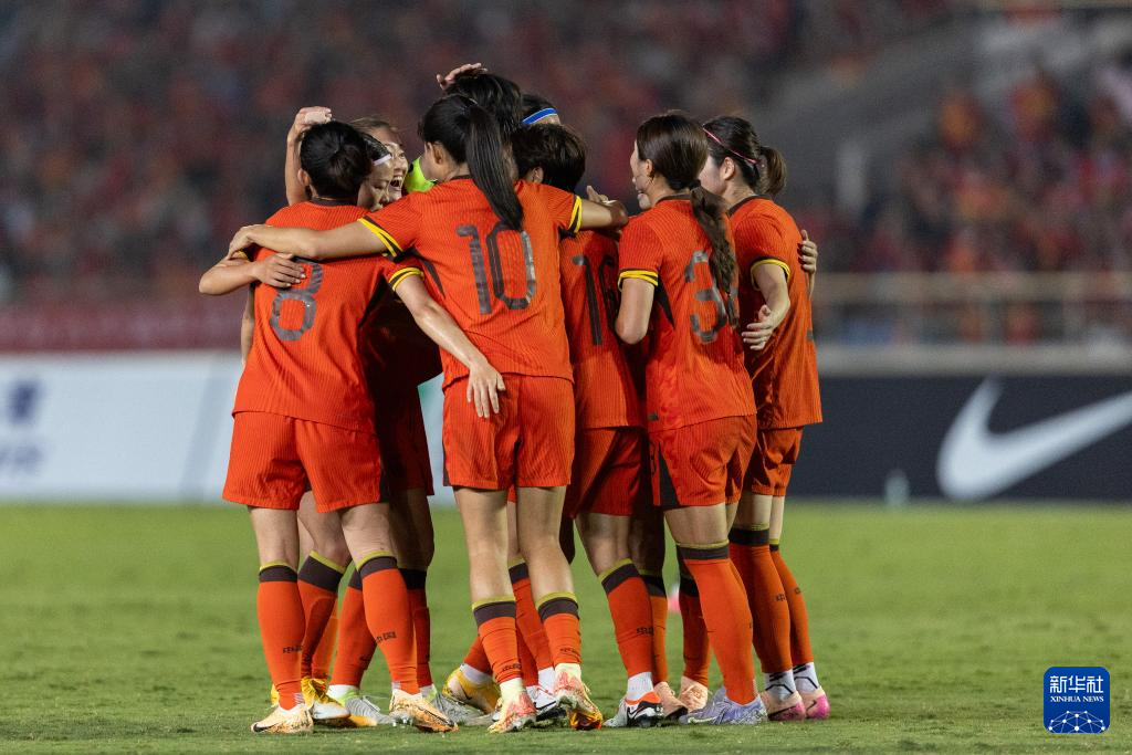 国际足球锦标赛女队尽显水平实力