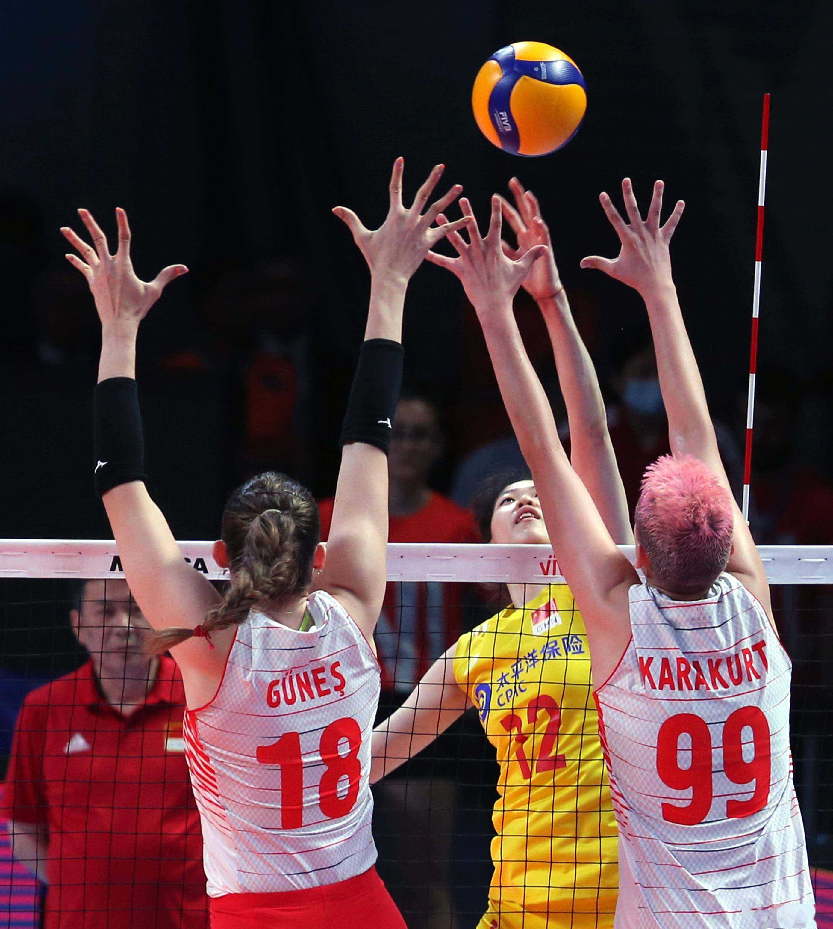 FBsports-土耳其队战胜强敌，晋级下一轮