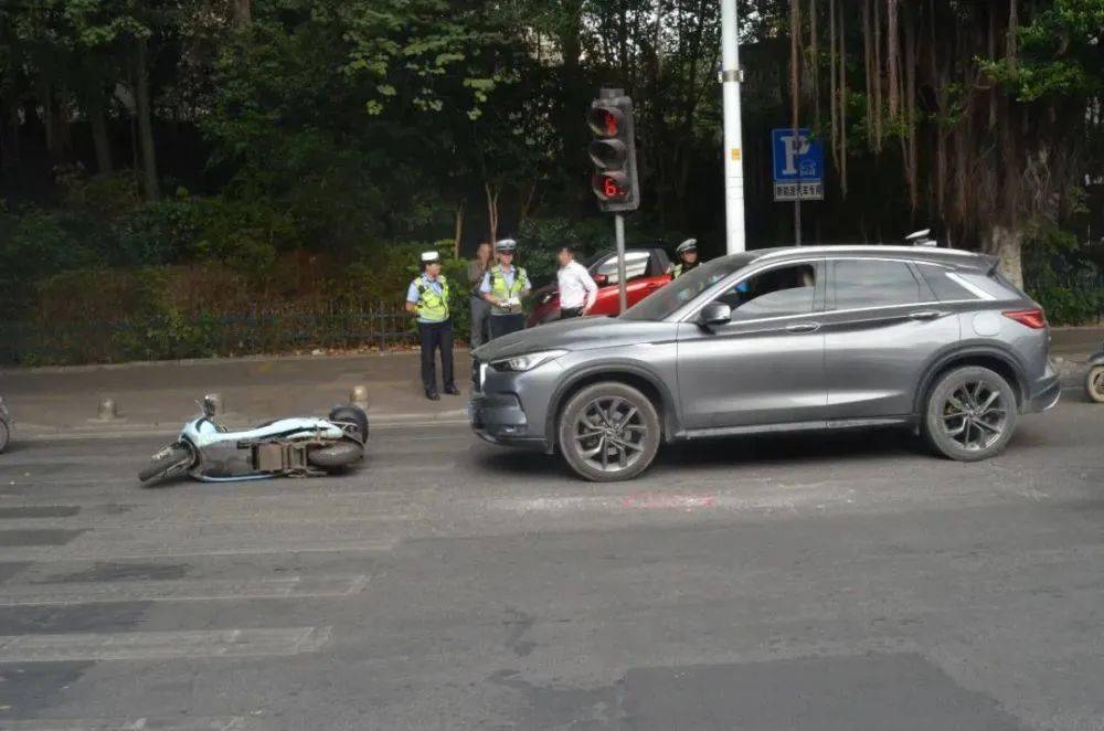 自行车冠军实力碾压，登上巅峰