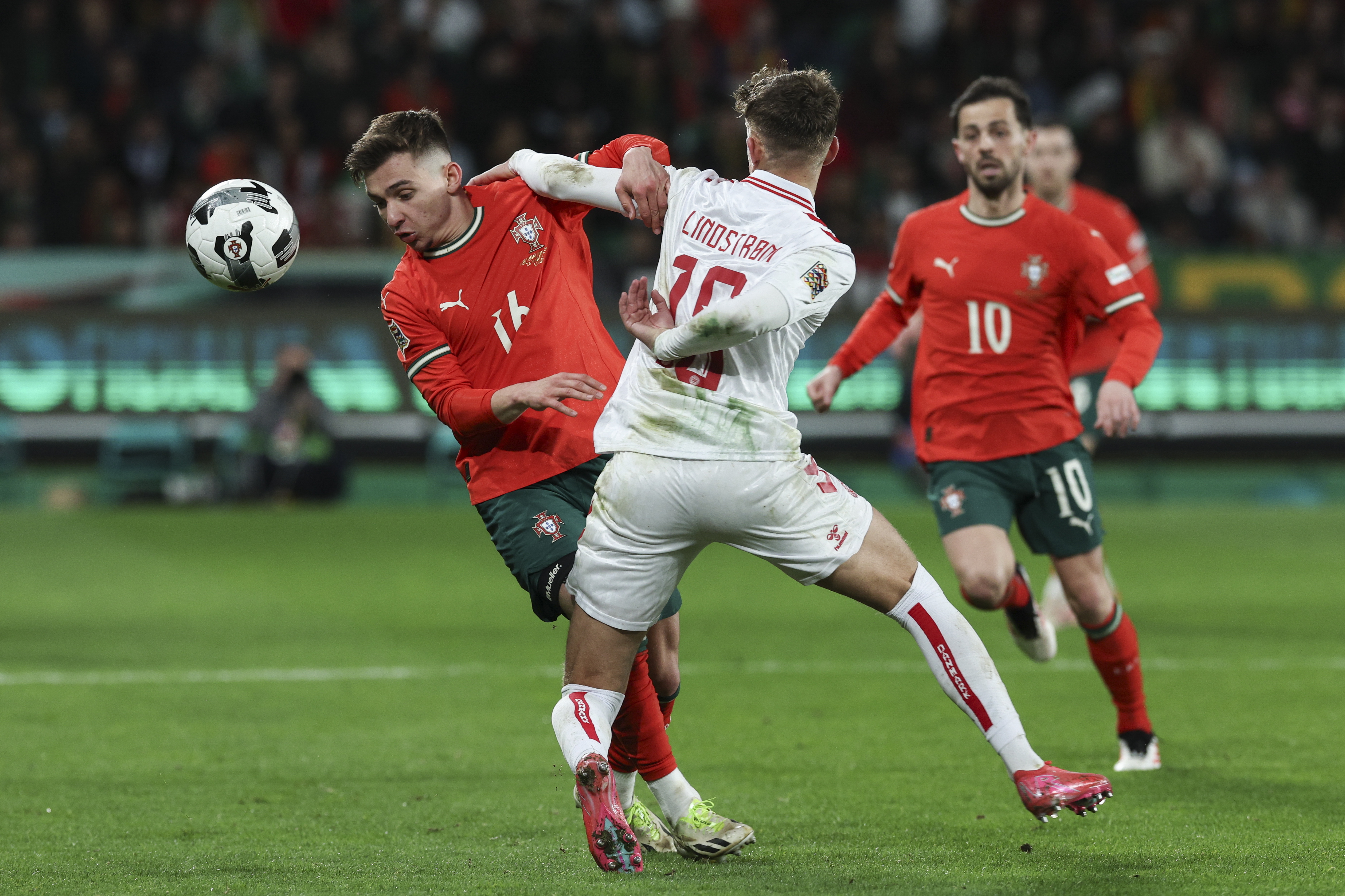 欧国联比赛连续精彩，球员实力对垒战火激烈