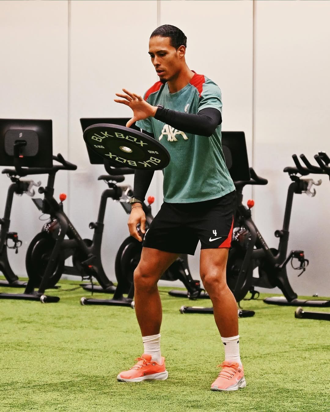 利物浦队员展现日常训练状态