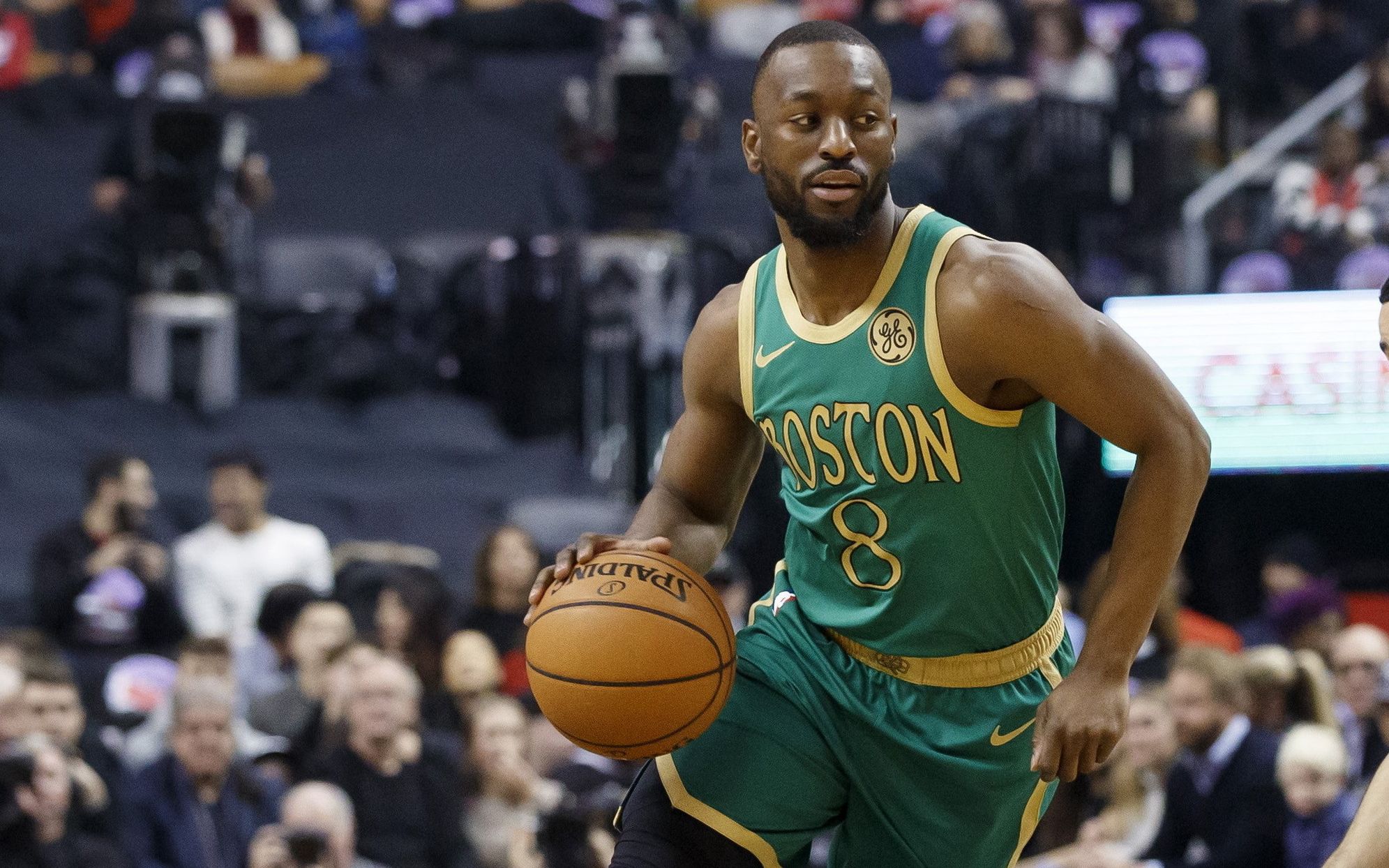 马刺击败魔术，沃克演绎绝杀一剑