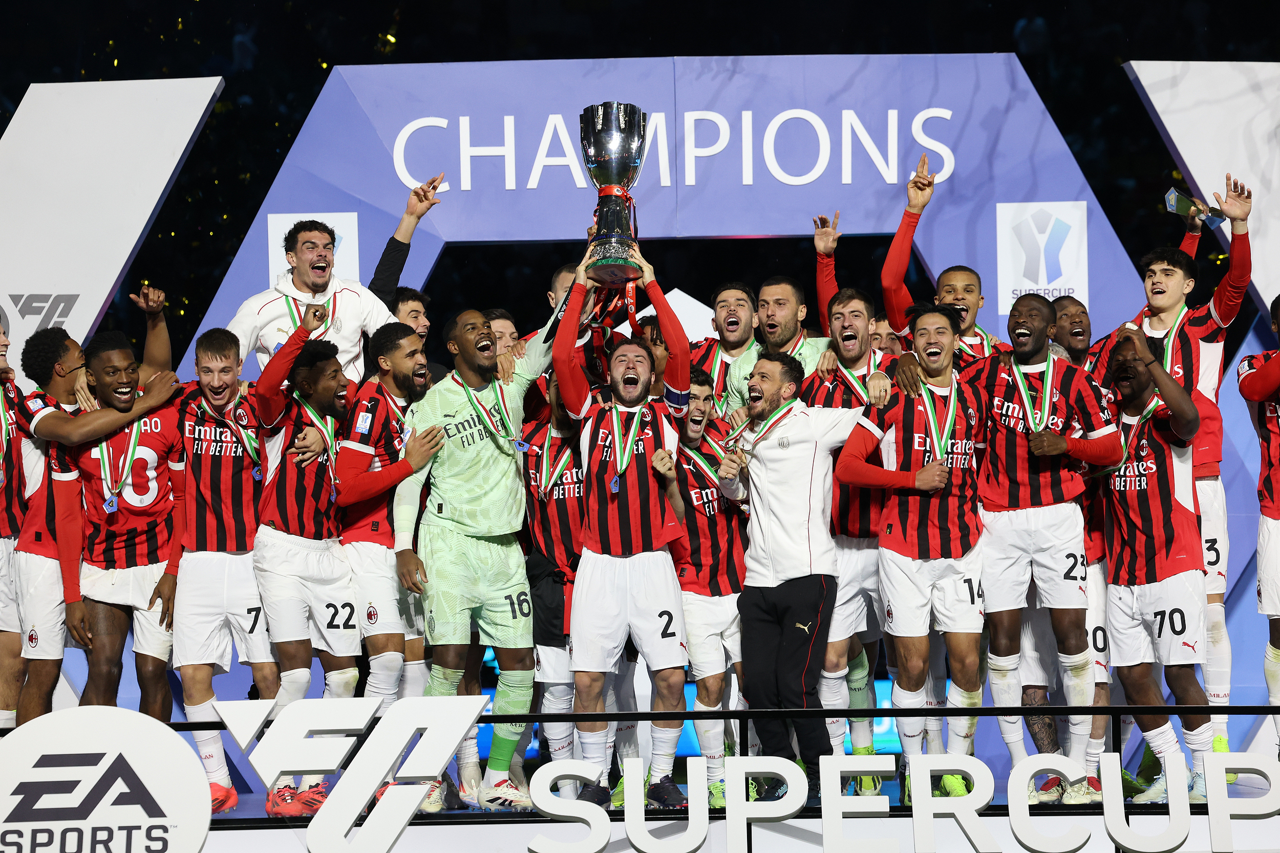 意大利队在精彩的比赛中夺冠