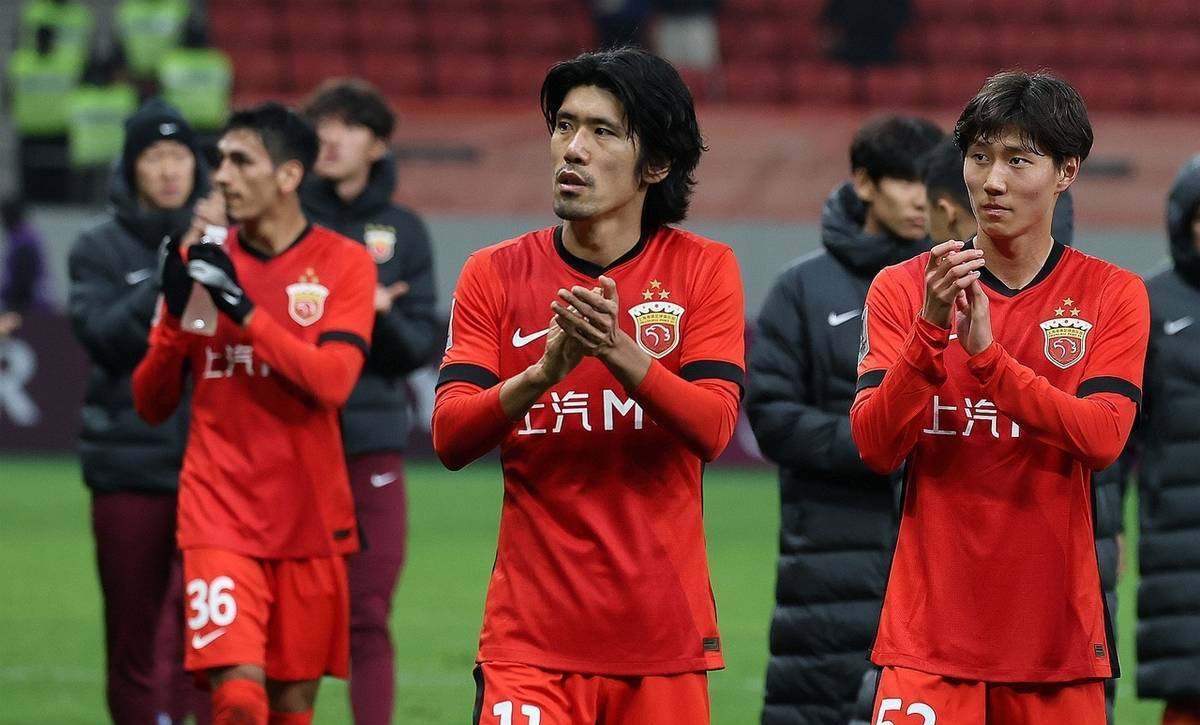 曼联费迪南六妻披露,淘汰对手晋级的简单介绍 曼联费迪南六妻披露,淘汰对手晋级的简单介绍