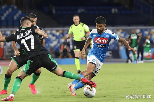 维罗纳客场不敌那不勒斯，保级形势严峻