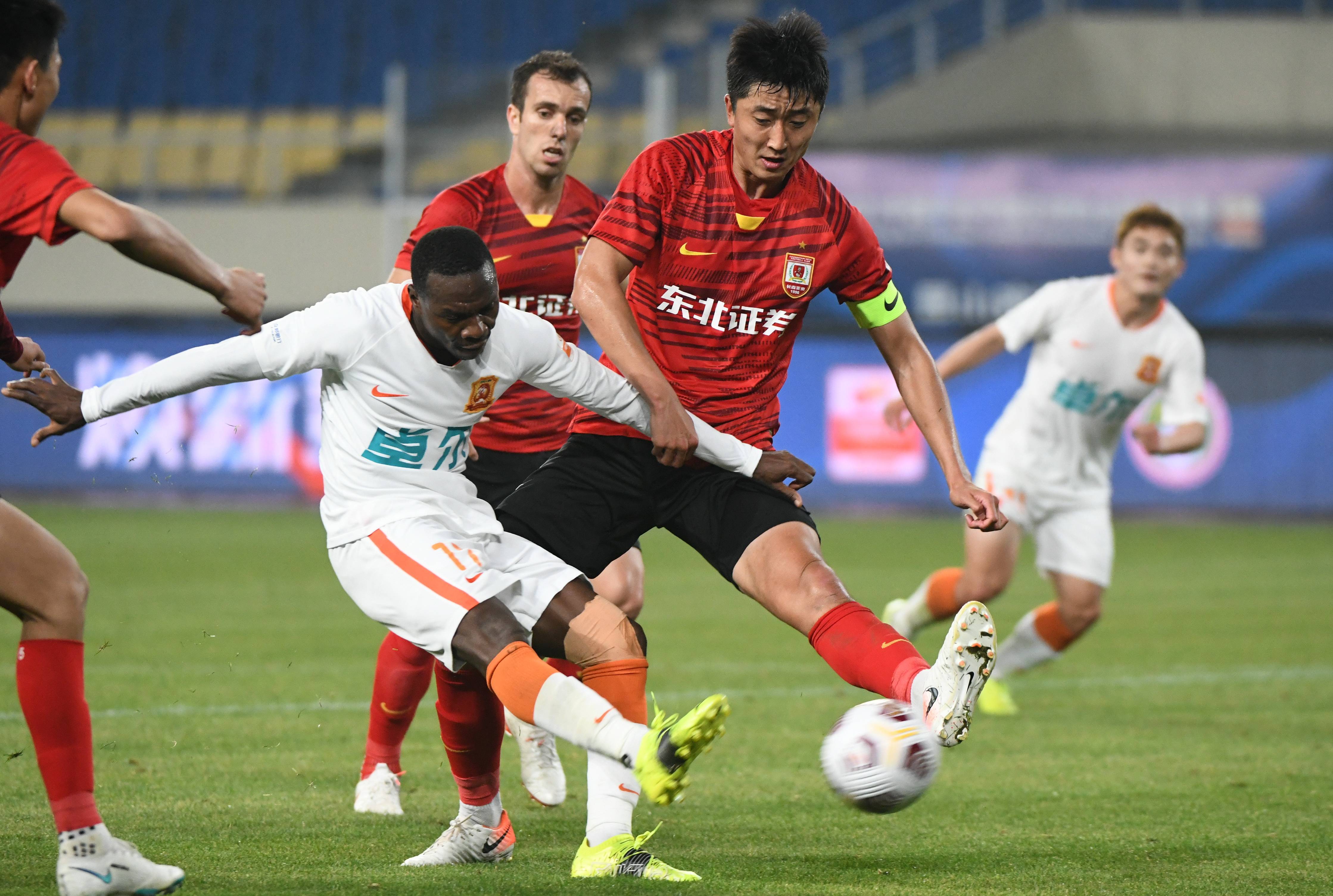 拜仁慕尼黑惨遭淘汰,欧冠之梦破灭! 拜仁慕尼黑惨遭淘汰,欧冠之梦破灭!