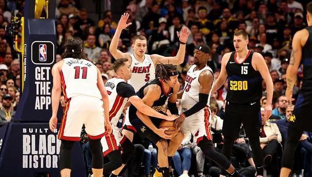 短路效应鲁能连战连败，士气跌入谷底的简单介绍