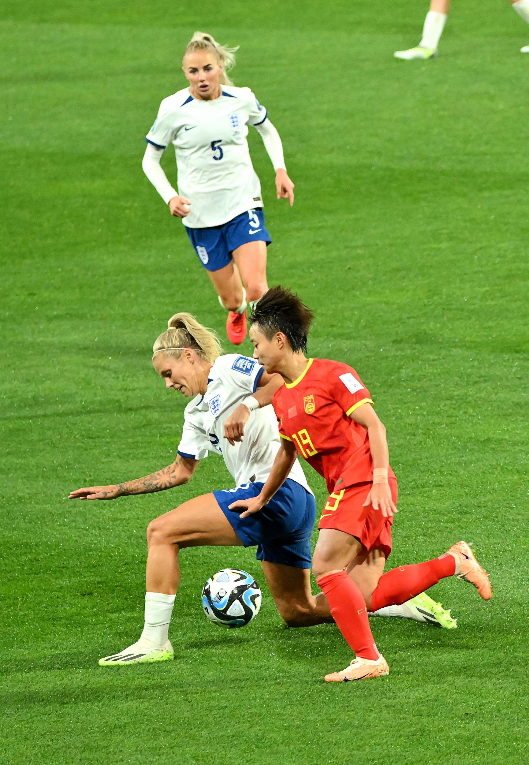 荷兰女足队遭受重大伤病，影响接下来的比赛