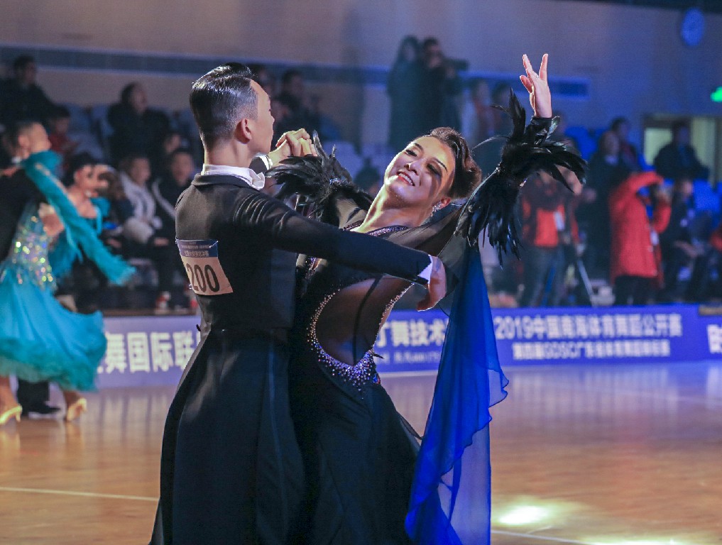 法国对决乌克兰，巨星对决精彩纷呈