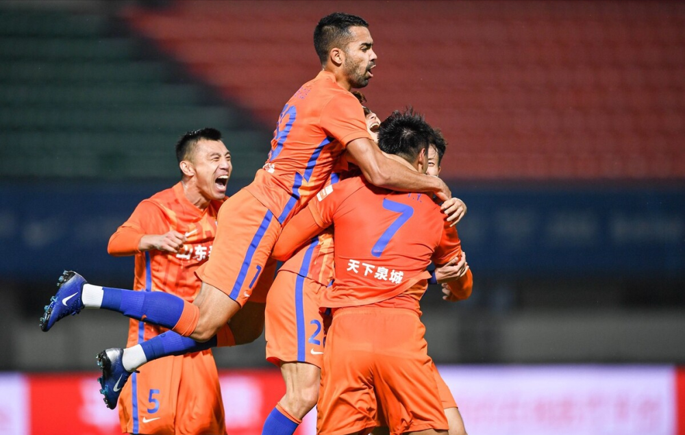 联赛局势逐渐明朗，悬念不断延续