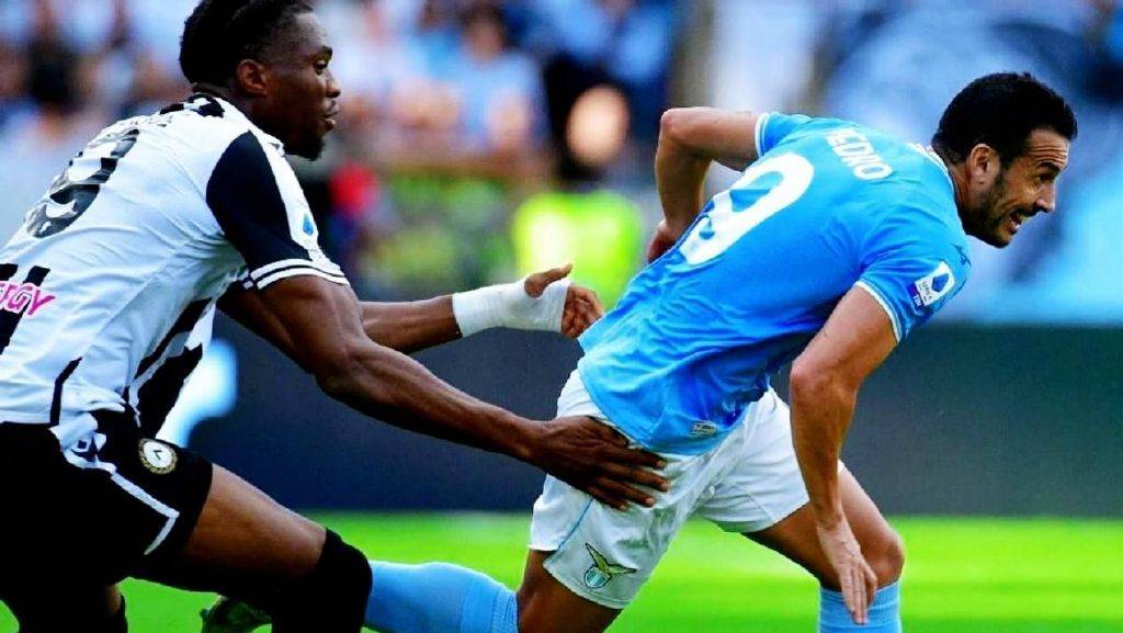 荷甲联赛阿贾克斯队将迎战费耶诺德队