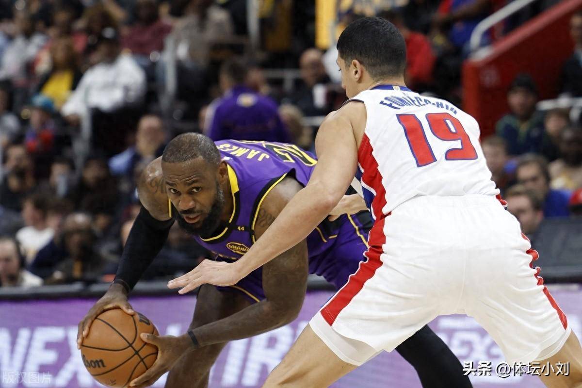 关于格拉纳达连续不胜，陷入低迷的信息