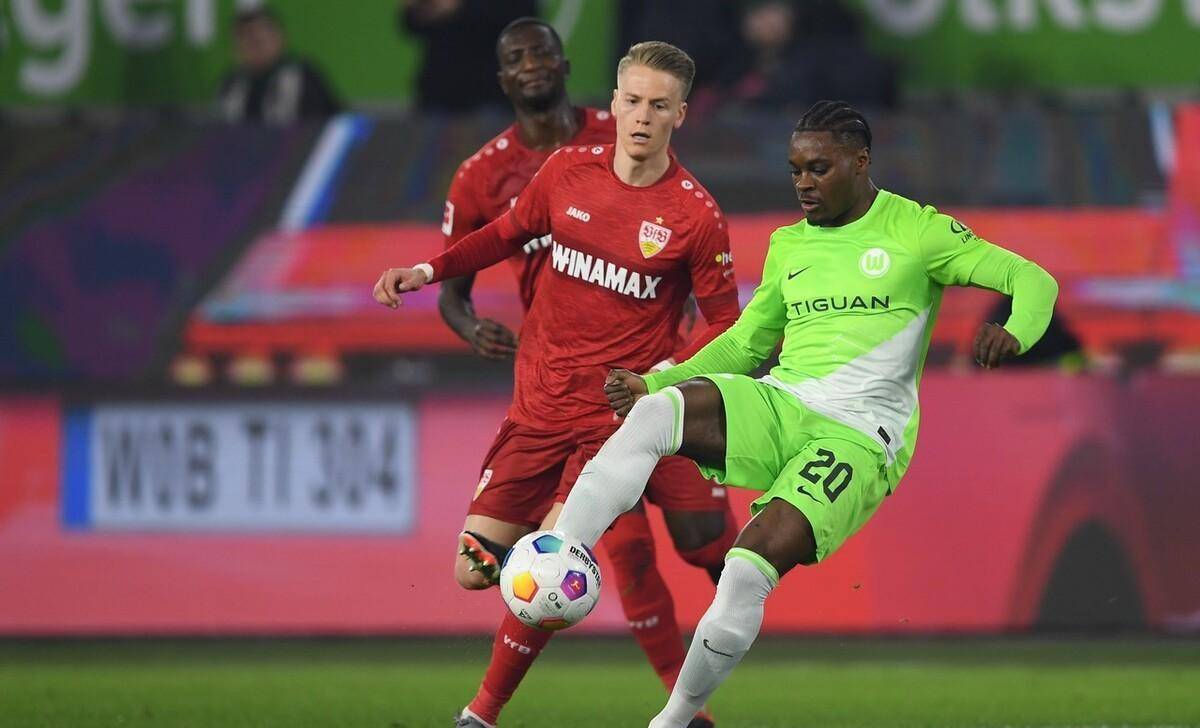 包含顶级联赛争夺激烈，胜负难以预料的词条