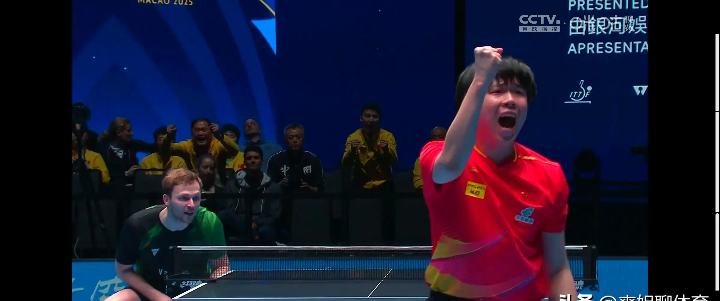 惊险万分的比赛,赛场气氛紧张 惊险万分的比赛,赛场气氛紧张