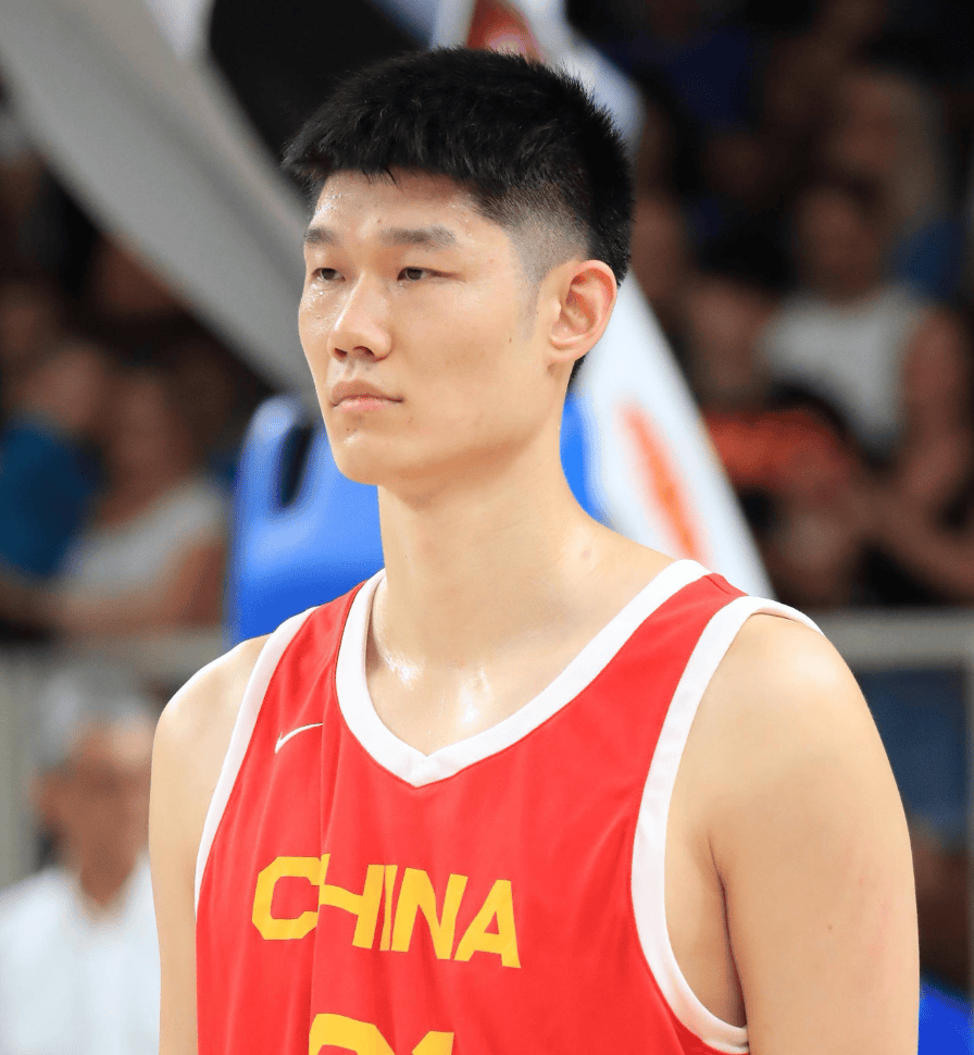 CBA球员表现出色，赛场竞技尽显风采的简单介绍