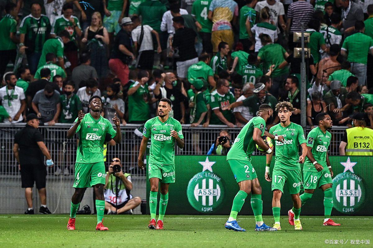 不莱梅稳扎稳打，主场胜弗赖堡稳坐联赛榜首