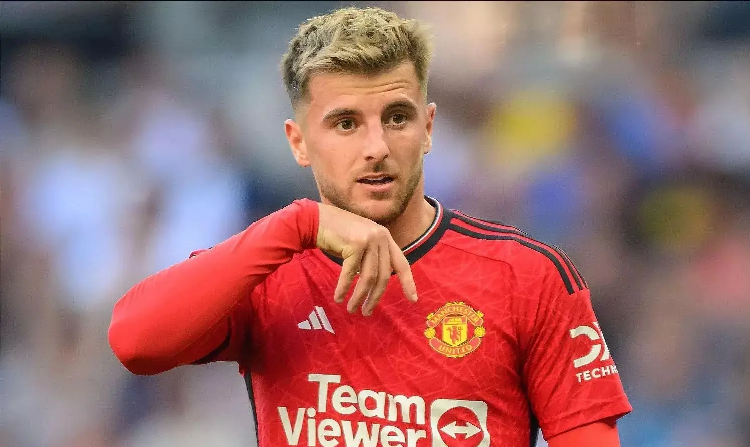 曼联2-0连胜锁定小组头名！拉什福德梅开二度贝尔纳多戴帽