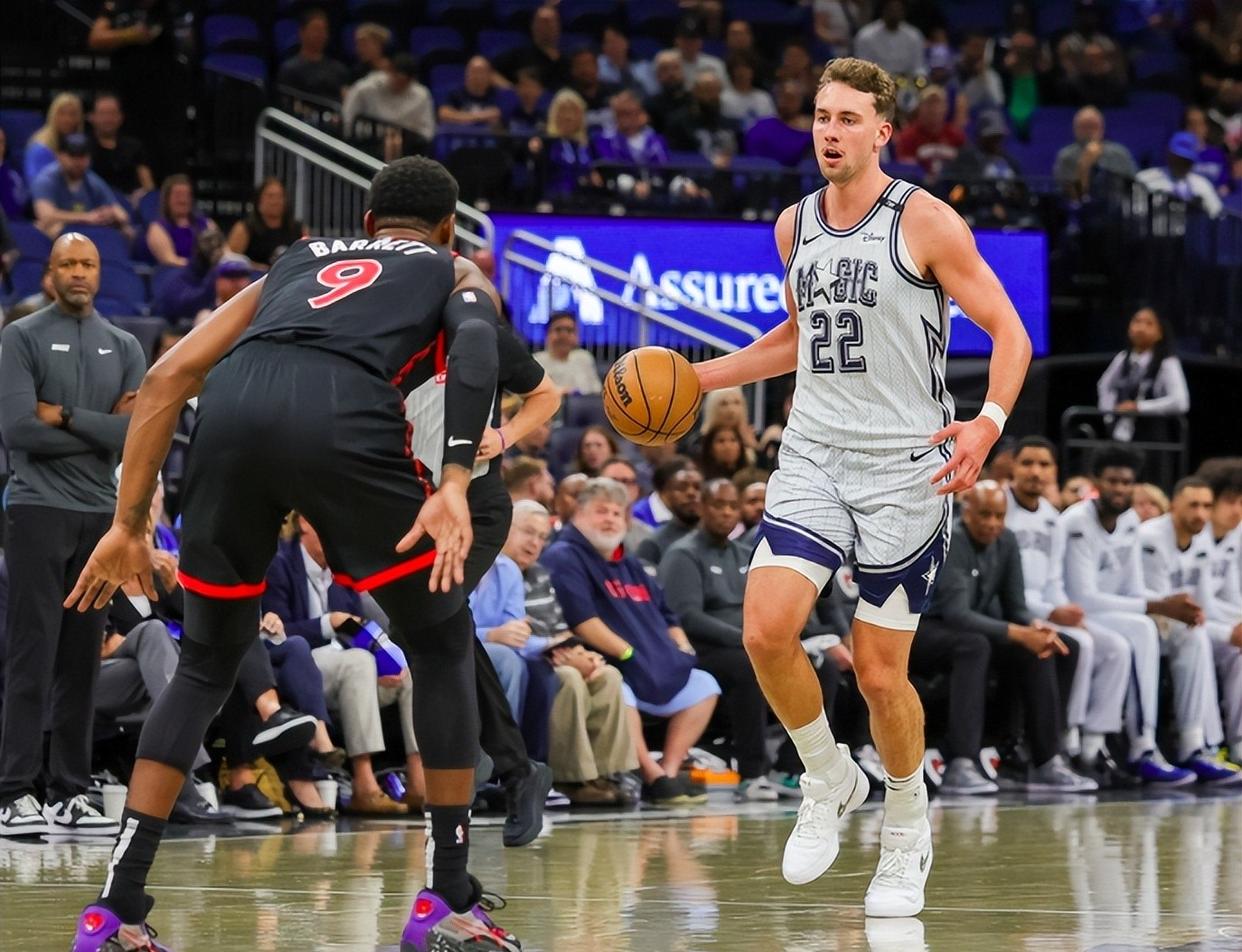 魔术队胜活塞接四连败