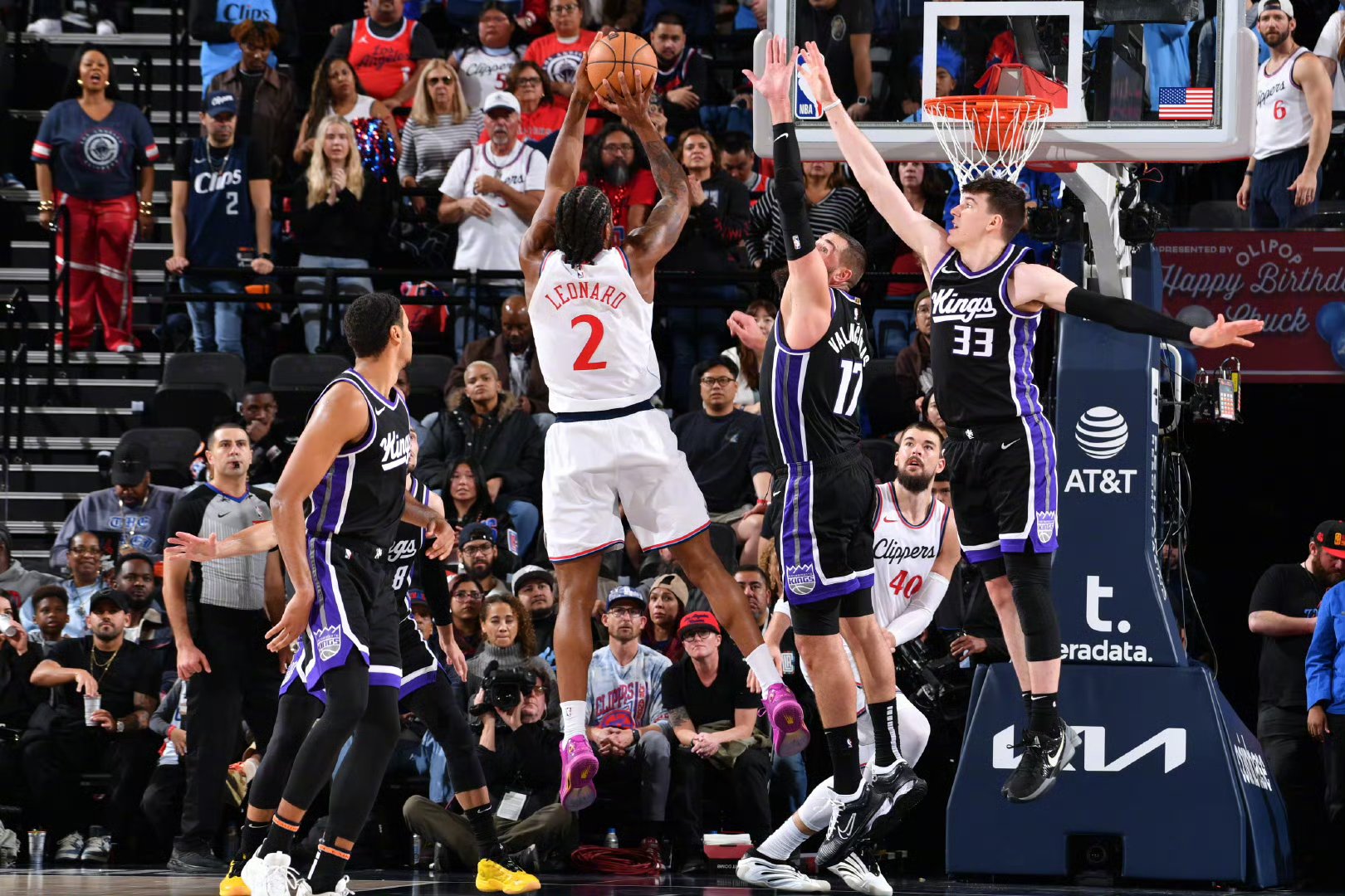 快船迎来三连胜,伦纳德全场砍下37分 快船迎来三连胜,伦纳德全场砍下37分