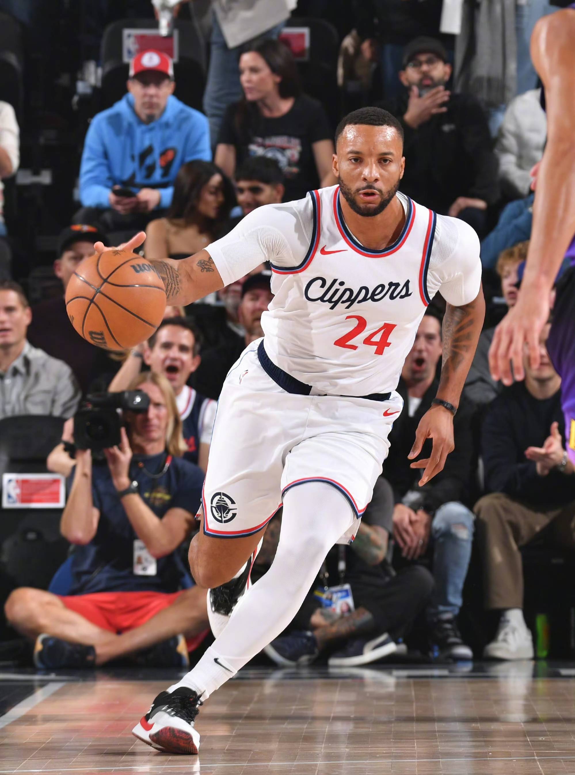 快船惨败鹈鹕,遭遇三连败 快船惨败鹈鹕,遭遇三连败