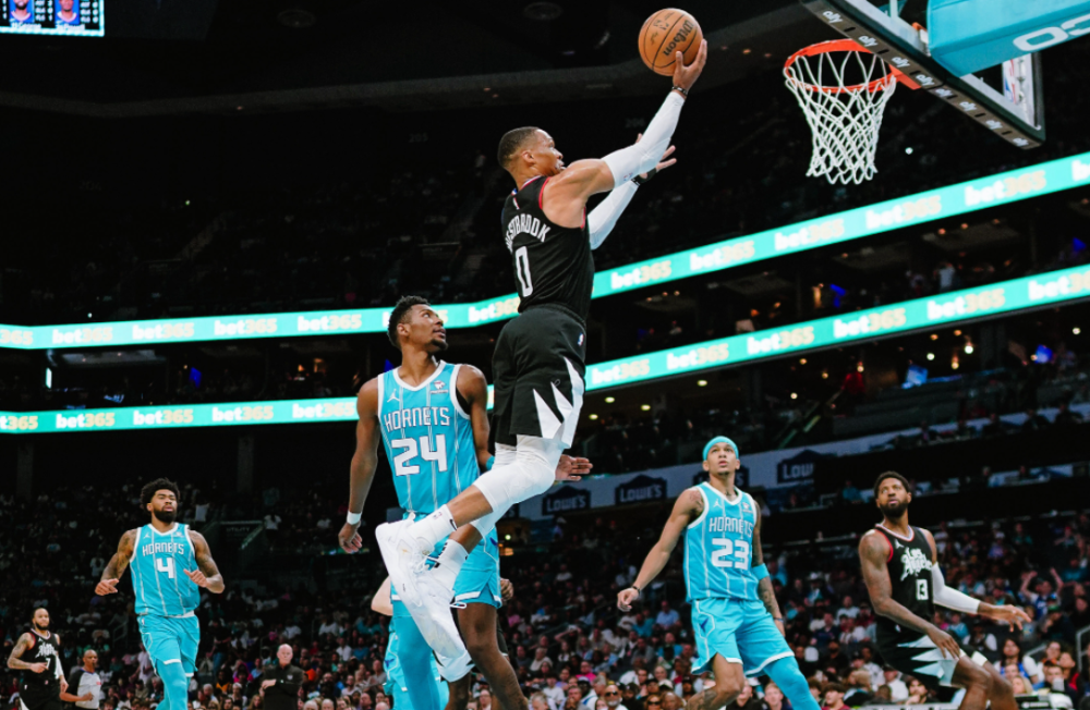 快船客场惊险胜太阳,终结对手连胜 快船客场惊险胜太阳,终结对手连胜